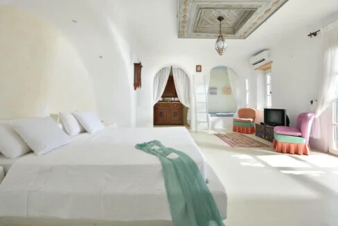 5 Bedroom Luxury Villa for Sale in Mykonos, Greece 1