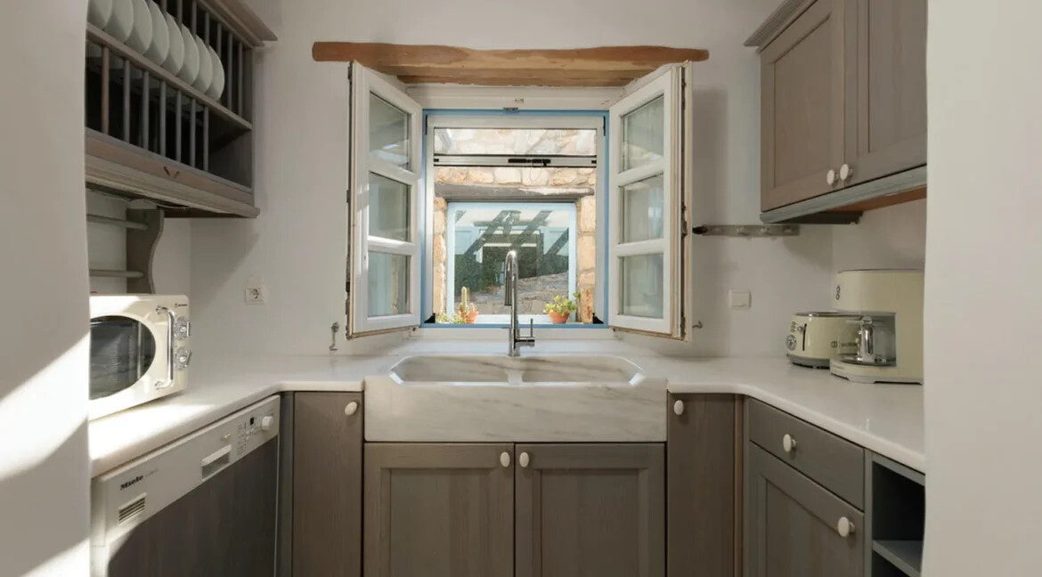 5 Bedroom Luxury Villa for Sale in Mykonos, Greece 9