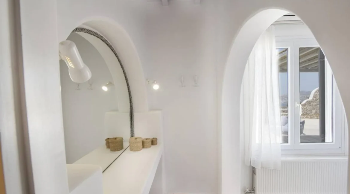 6 Bedroom Luxury House for Sale in Mykonos Greece 12