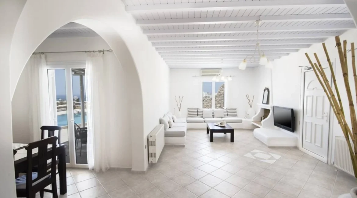 6 Bedroom Luxury House for Sale in Mykonos Greece 18