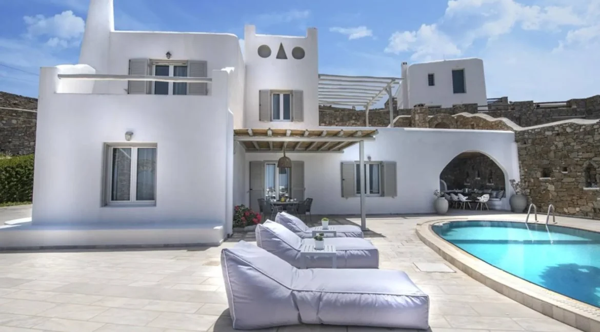 6 Bedroom Luxury House for Sale in Mykonos Greece 23