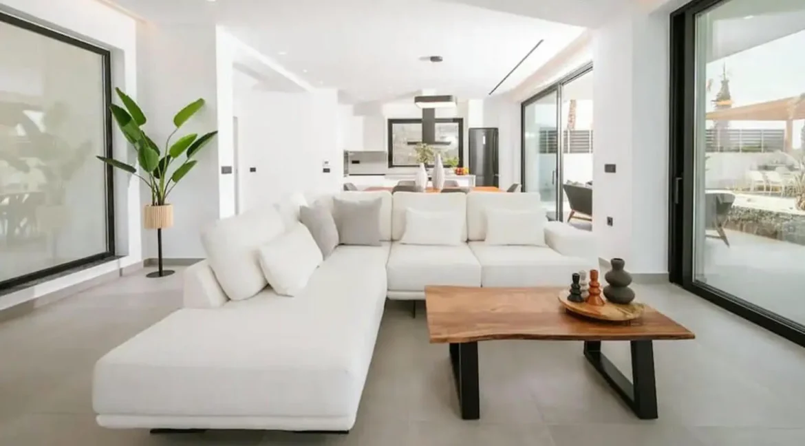 Buy a Villa in Crete 10