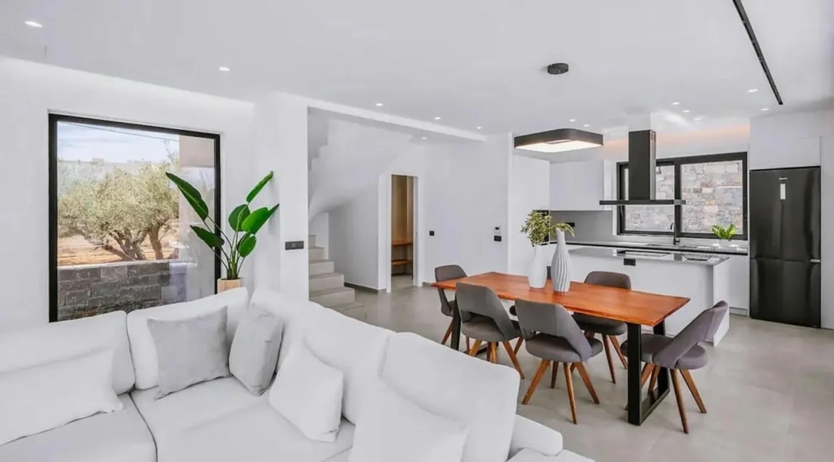 Buy a Villa in Crete 13