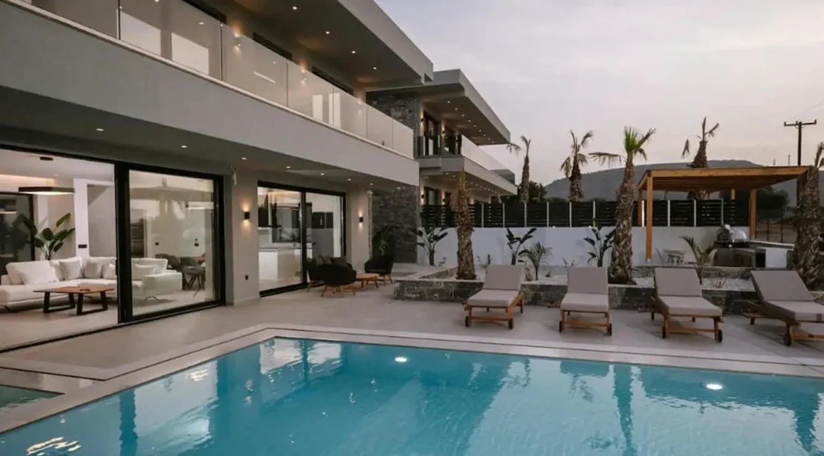 Buy a Villa in Crete 24