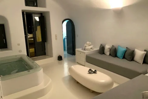 Cave House for Sale Santorini Oia 1
