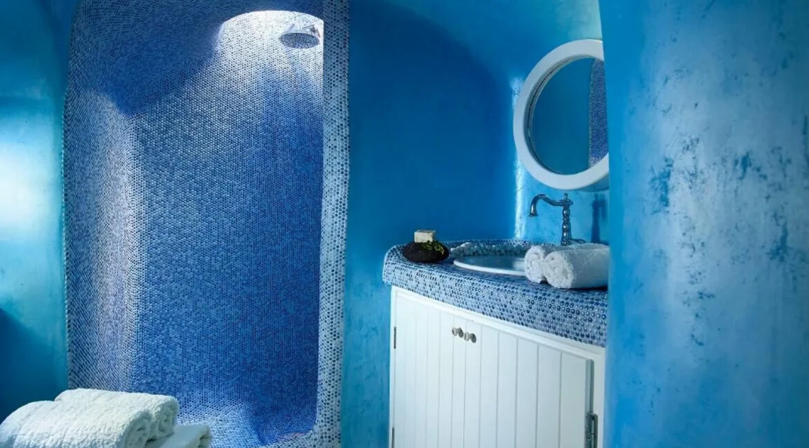 Cave House for Sale Santorini Oia 11