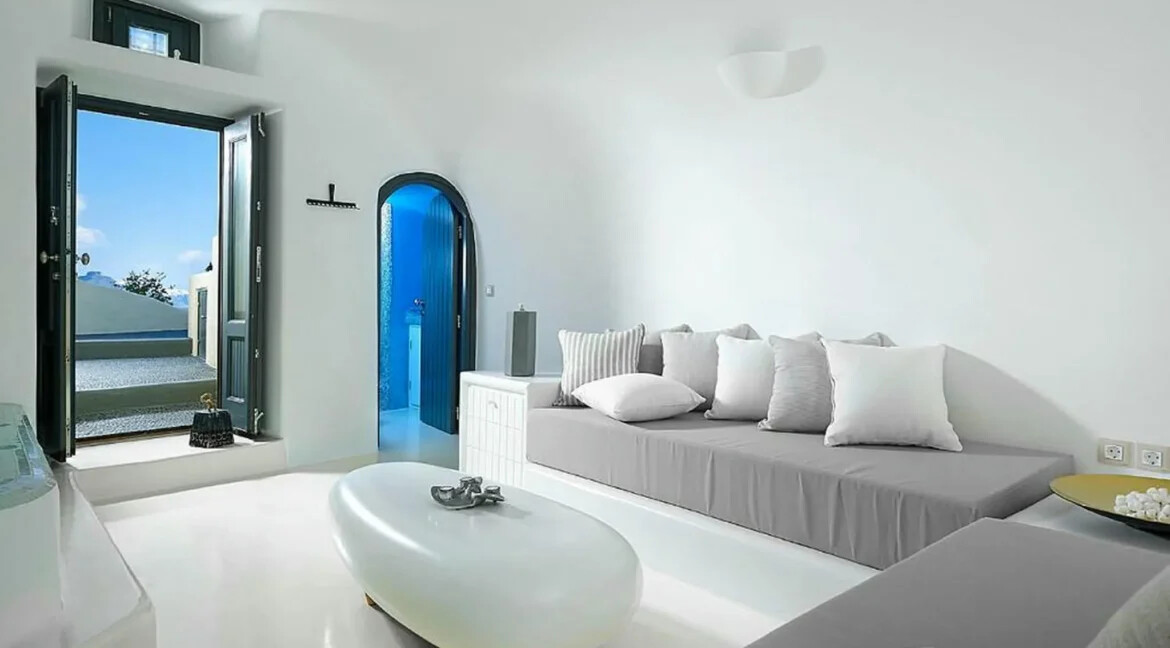 Cave House for Sale Santorini Oia 15