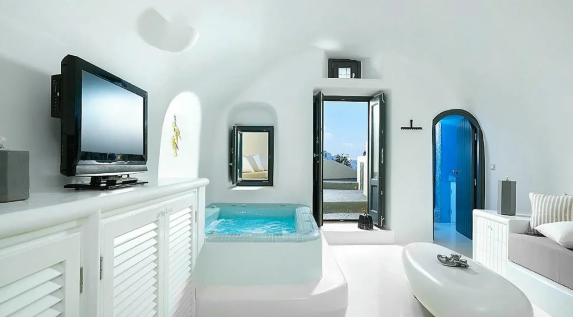 Cave House for Sale Santorini Oia 16