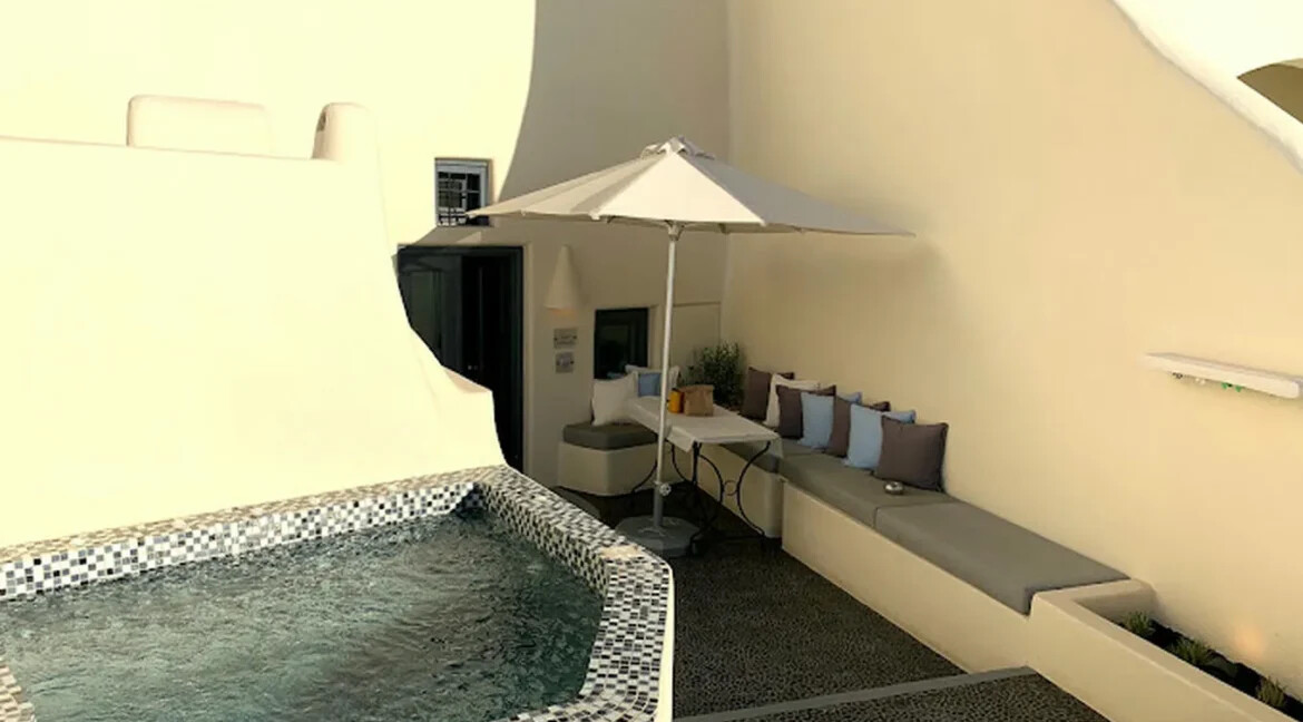 Cave House for Sale Santorini Oia 2