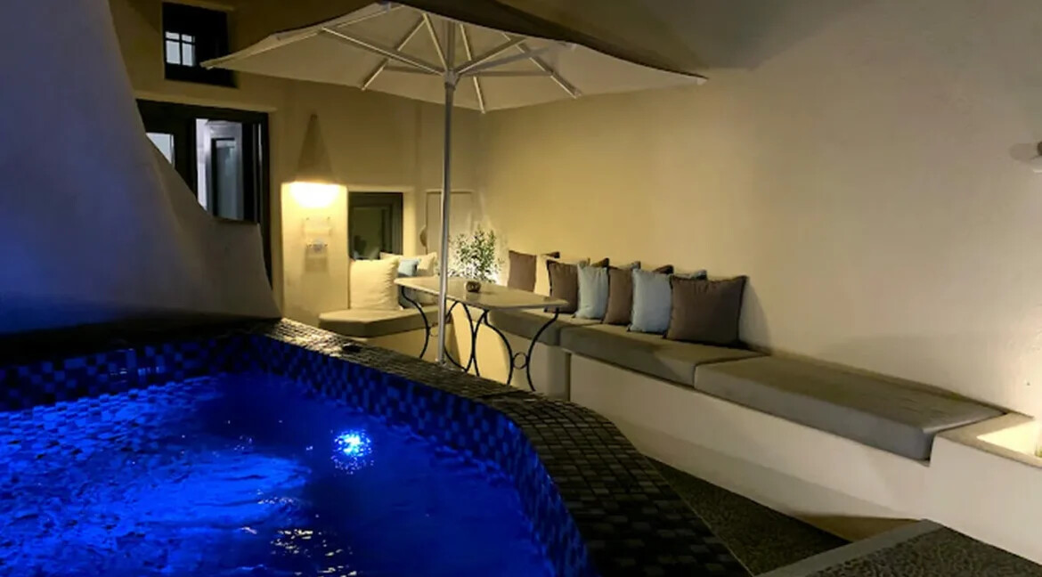 Cave House for Sale Santorini Oia 3