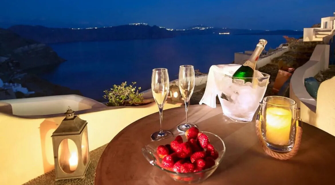 Cave House for Sale Santorini Oia 4