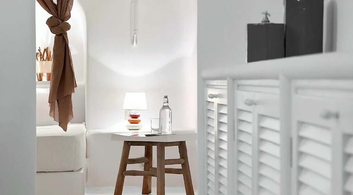 Cave House for Sale Santorini Oia 7