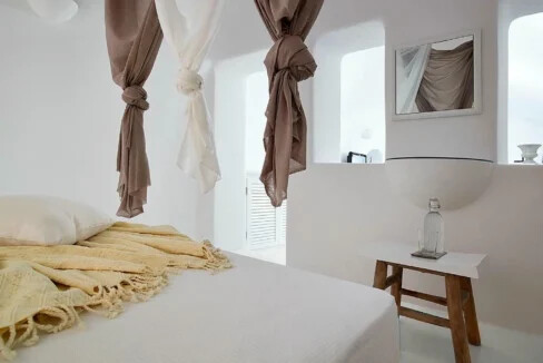 Cave House for Sale Santorini Oia 8