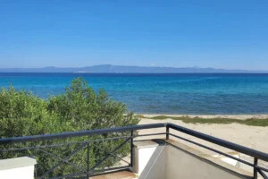 House by the Sea for Sale in Pefkohori Halkidiki