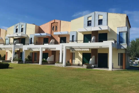 House by the Sea for Sale in Pefkohori Halkidiki 15