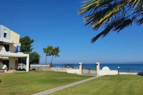 House by the Sea for Sale in Pefkohori Halkidiki 16