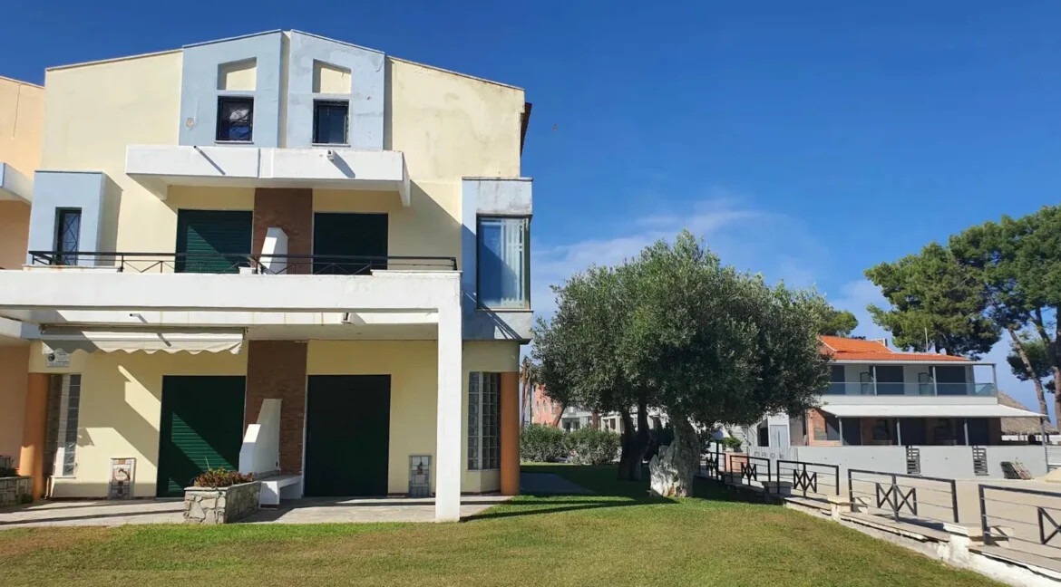 House by the Sea for Sale in Pefkohori Halkidiki 17