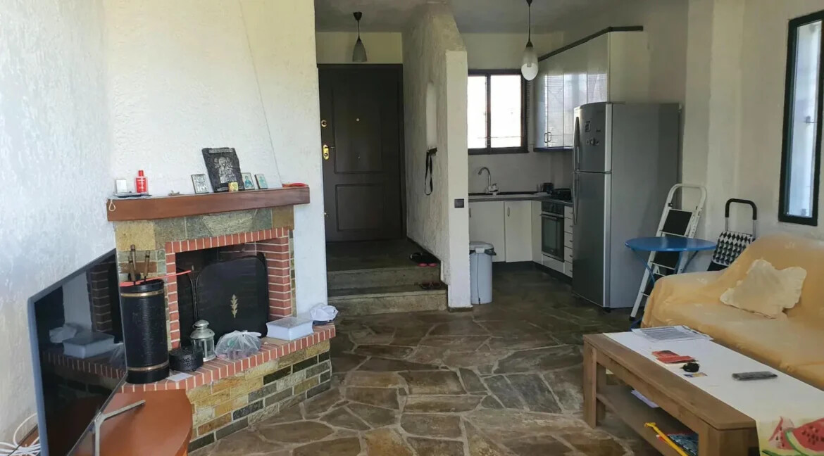 House by the Sea for Sale in Pefkohori Halkidiki 4