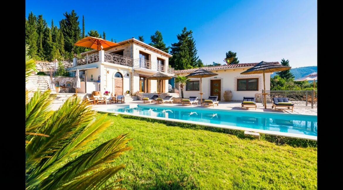 Luxurious Villas for sale Lefkada Nydri 3
