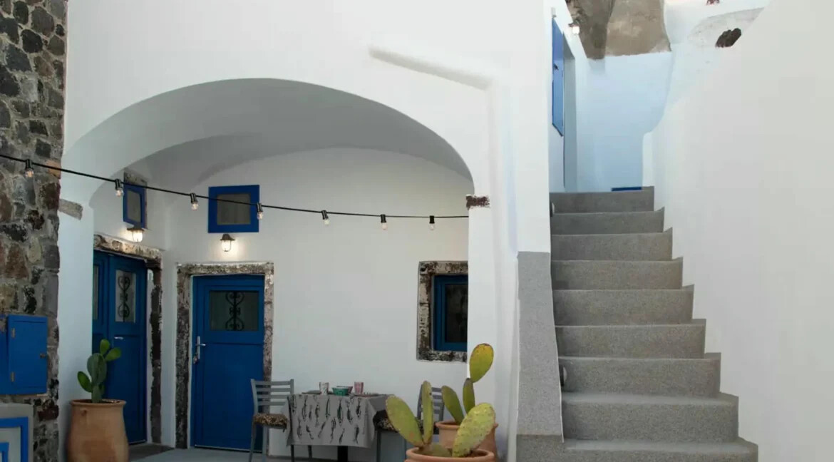 Property of 3 studios Santorini for sale 4