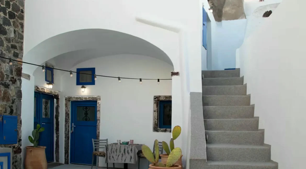 Property of 3 studios Santorini for sale 4