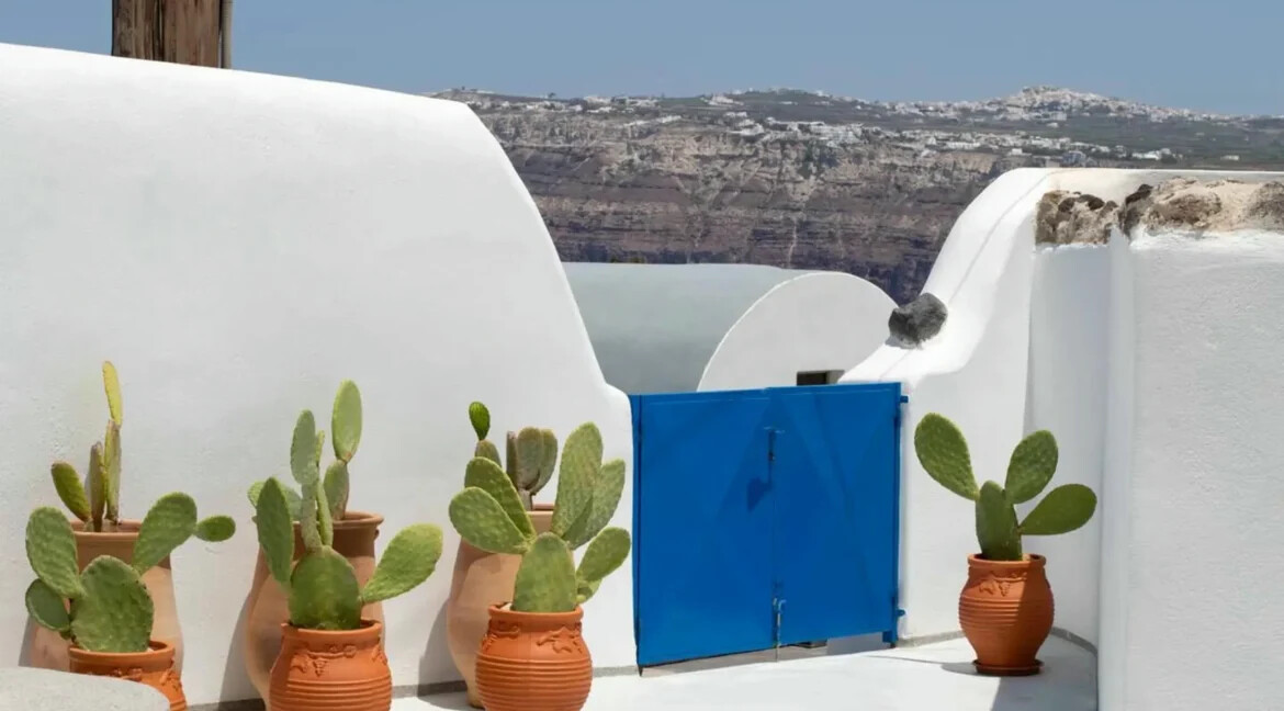 Property of 3 studios Santorini for sale 8