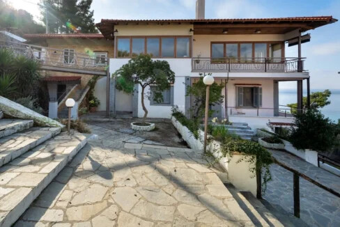 Seafront Property in Halkidiki for Sale: Rooms & Restaurant 13