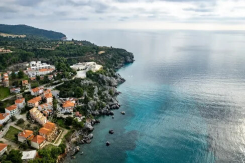 Seafront Property in Halkidiki for Sale: Rooms & Restaurant 3