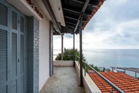 Seafront Property in Halkidiki for Sale: Rooms & Restaurant 8