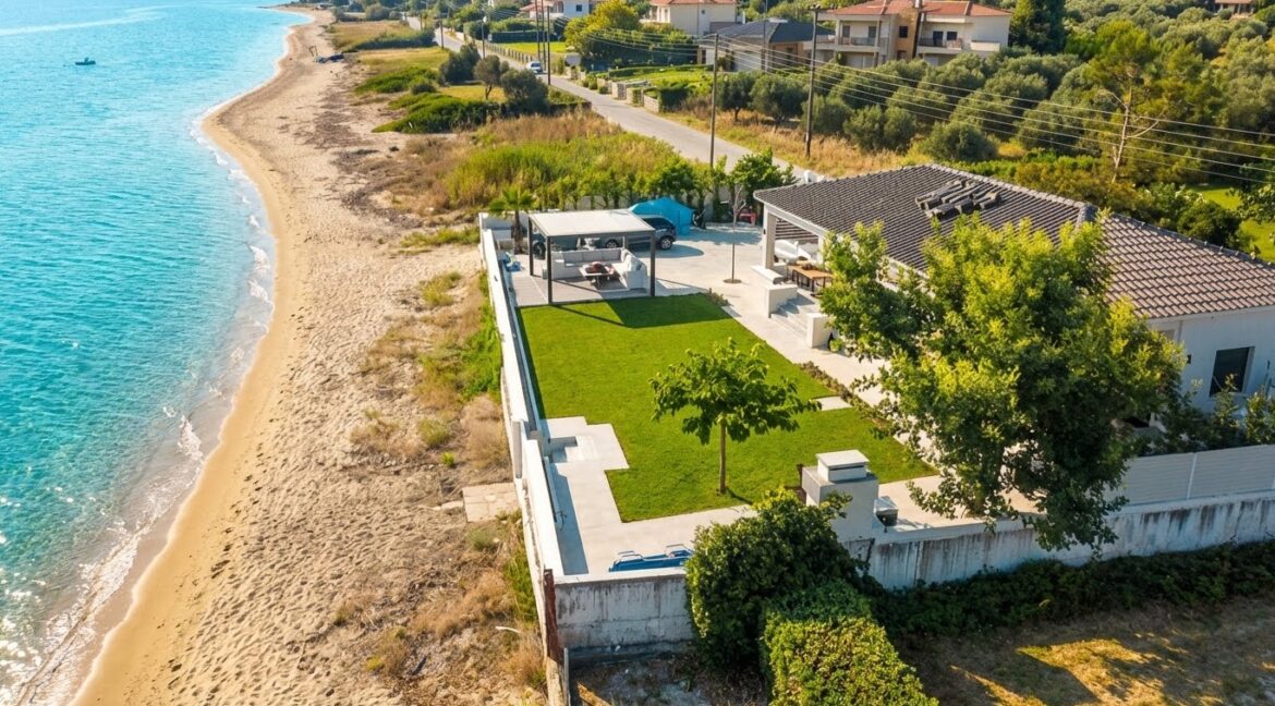 Seafront Villa Kassandra Chalkidiki for sale, Kallithea area 3