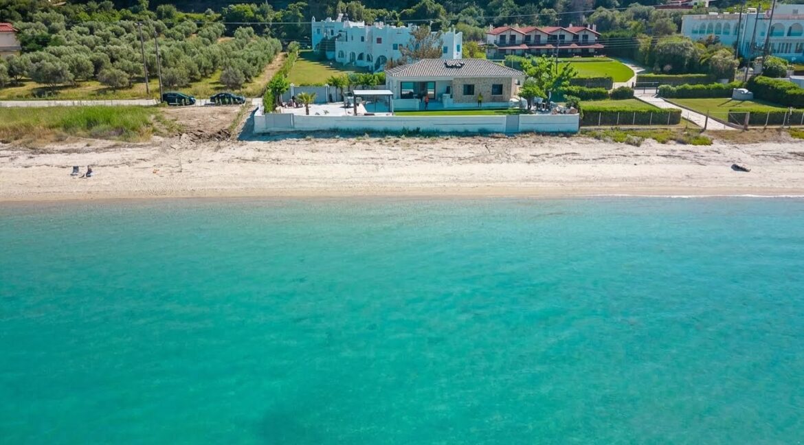 Seafront Villa Kassandra Chalkidiki for sale, Kallithea area 4