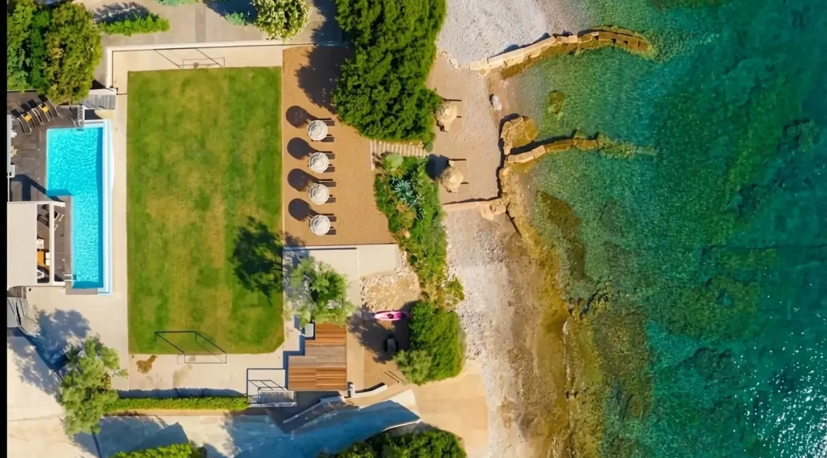 2 Seafront Villas for sale near Athens with private beach, Chalkida 10