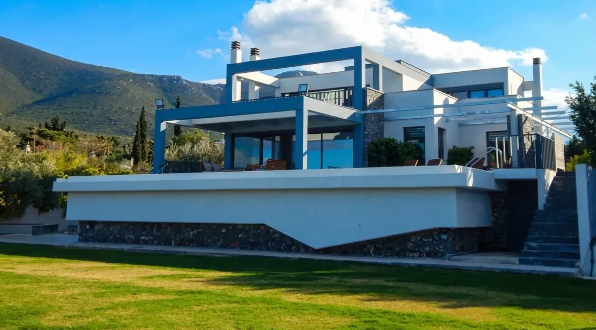 2 Seafront Villas for sale near Athens with private beach, Chalkida 12