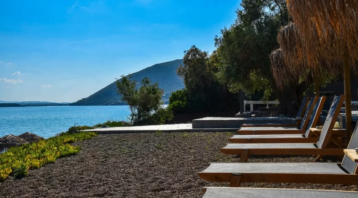 2 Seafront Villas for sale near Athens with private beach, Chalkida 9