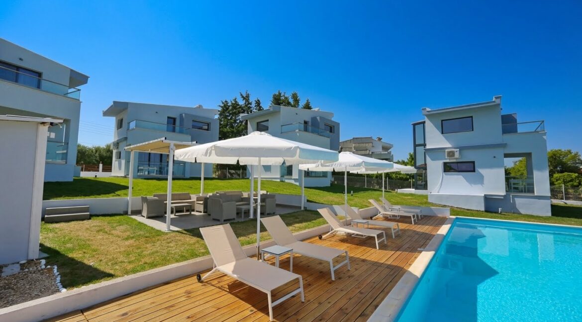 5 Luxury Homes with Shared Pool for sale Halkidiki Paliouri 2