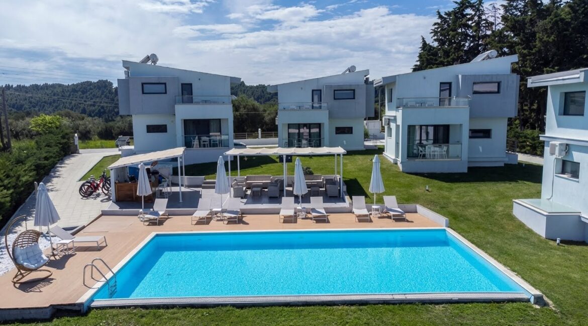 5 Luxury Homes with Shared Pool for sale Halkidiki Paliouri 4