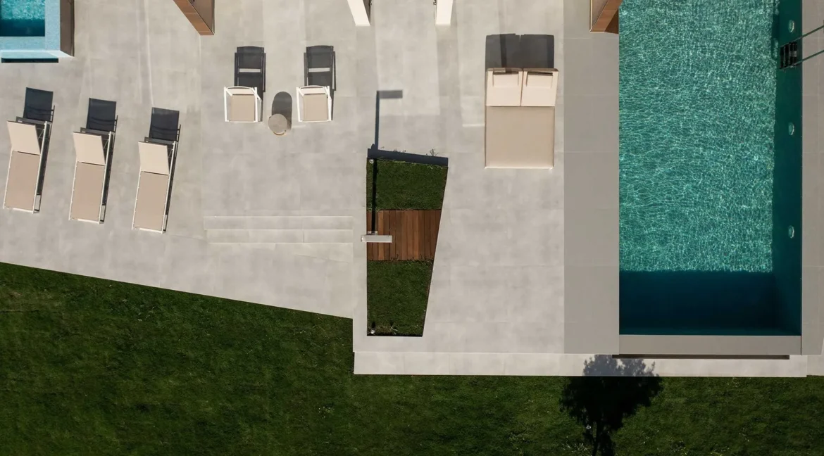 A Rare Dual Villa for sale at Lefkada 4