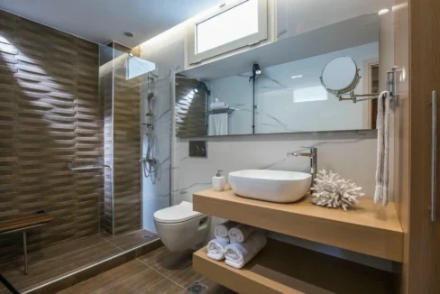 Apartments and Store by the Sea in Crete for Sale 14