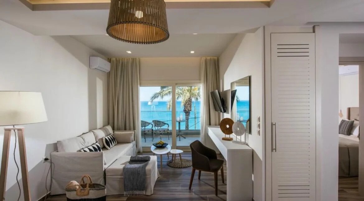 Apartments and Store by the Sea in Crete for Sale 15