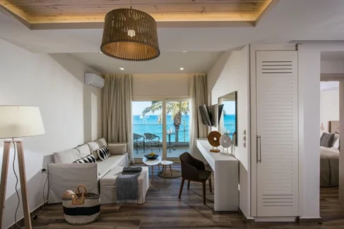 Apartments and Store by the Sea in Crete for Sale 15