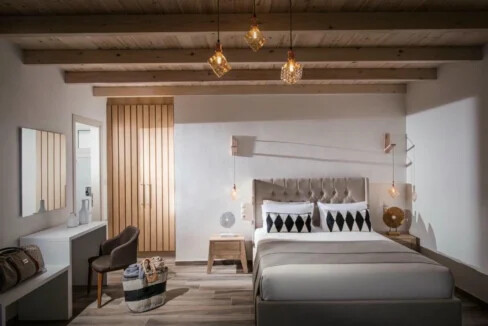 Apartments and Store by the Sea in Crete for Sale 4