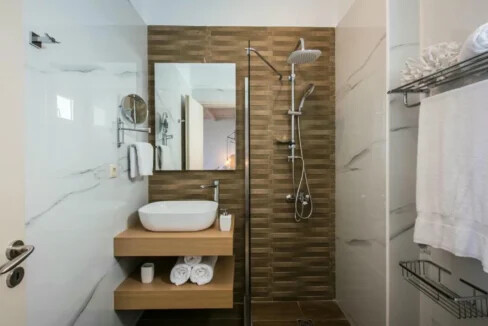 Apartments and Store by the Sea in Crete for Sale 6