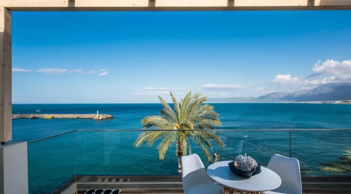 Apartments and Store by the Sea in Crete for Sale 7