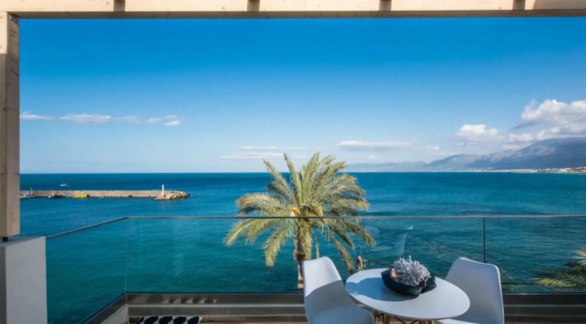 Apartments and Store by the Sea in Crete for Sale 7