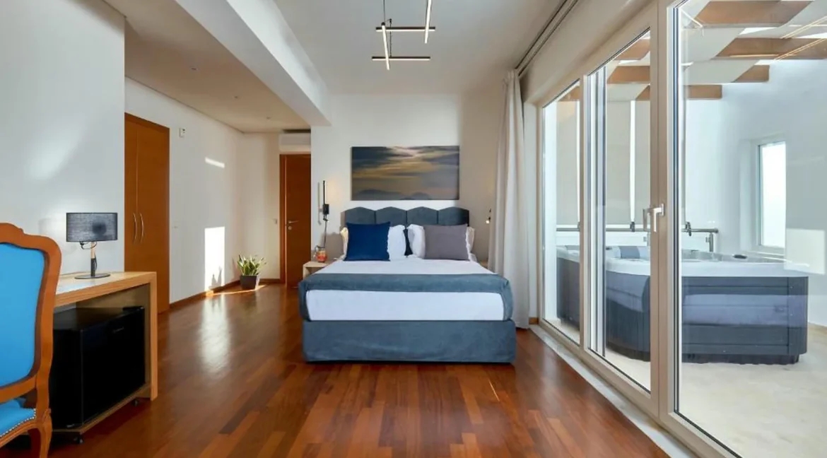 Beach Front Luxurious Villa for Sale Heraklio Crete Greece 11