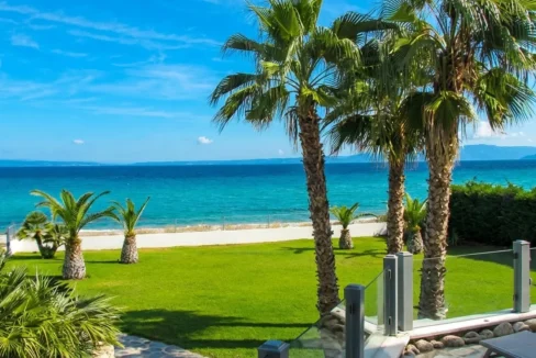 Beachfront Luxury Estate in Chalkidiki, Luxury Villa in Chanioti 1