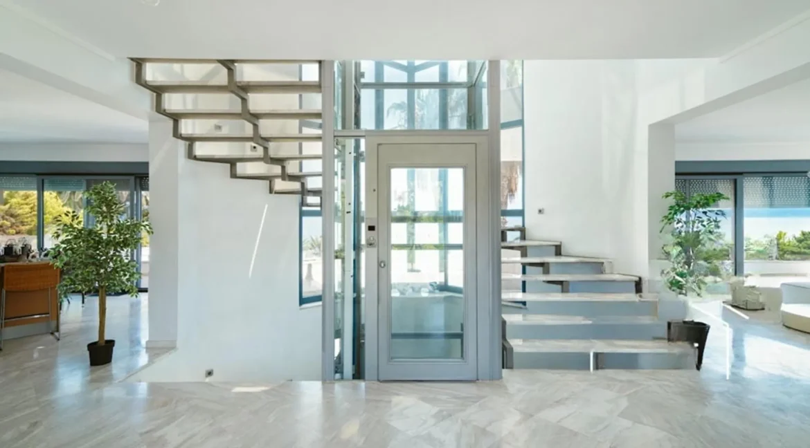 Beachfront Luxury Estate in Chalkidiki, Luxury Villa in Chanioti 2