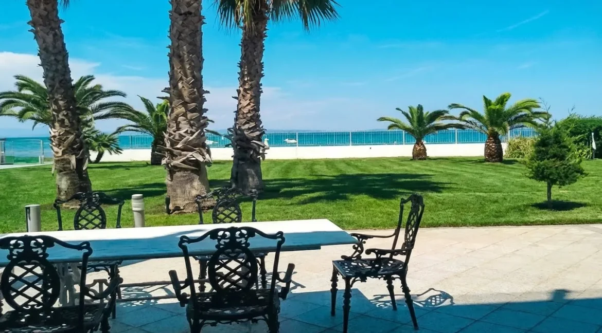 Beachfront Luxury Estate in Chalkidiki, Luxury Villa in Chanioti 9