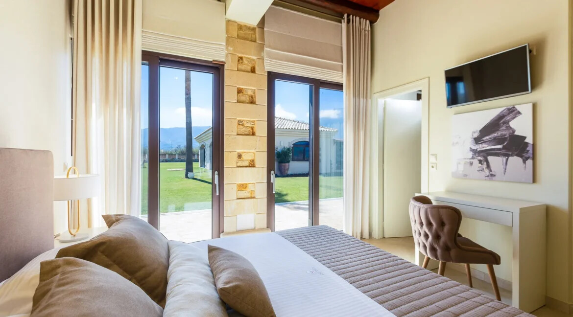 Beachfront Mansion for Sale in Crete Greece 6