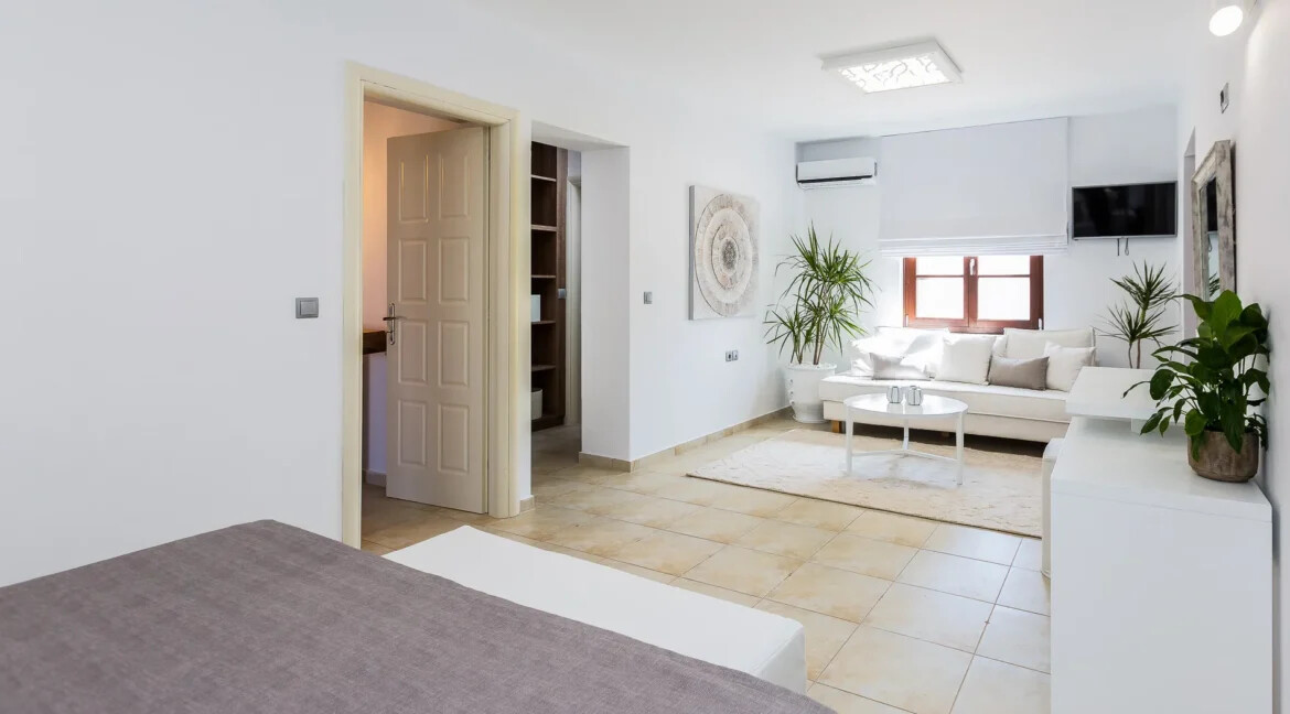 Beachfront Mansion for Sale in Crete Greece 9